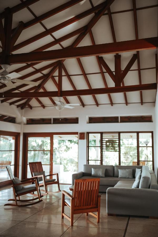 Salvatierra Beachfront Hotel Puerto Coyote Exterior foto